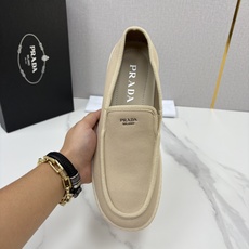 💋💍P家新品 PRAD* 普拉-达 男士帆布乐福鞋 意式优雅,一步到位 这双乐福鞋是标志性的优 💋💍P家新品 PRAD* 普拉-达 男士帆布乐福鞋 意式优雅,一步到位 这双乐福鞋是标志性的优