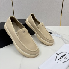 💋💍P家新品 PRAD* 普拉-达 男士帆布乐福鞋 意式优雅,一步到位 这双乐福鞋是标志性的优 💋💍P家新品 PRAD* 普拉-达 男士帆布乐福鞋 意式优雅,一步到位 这双乐福鞋是标志性的优