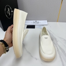 💋💍P家新品 PRAD* 普拉-达 男士帆布乐福鞋 意式优雅,一步到位 这双乐福鞋是标志性的优 💋💍P家新品 PRAD* 普拉-达 男士帆布乐福鞋 意式优雅,一步到位 这双乐福鞋是标志性的优