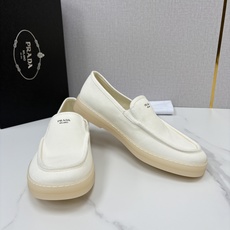 💋💍P家新品 PRAD* 普拉-达 男士帆布乐福鞋 意式优雅,一步到位 这双乐福鞋是标志性的优 💋💍P家新品 PRAD* 普拉-达 男士帆布乐福鞋 意式优雅,一步到位 这双乐福鞋是标志性的优