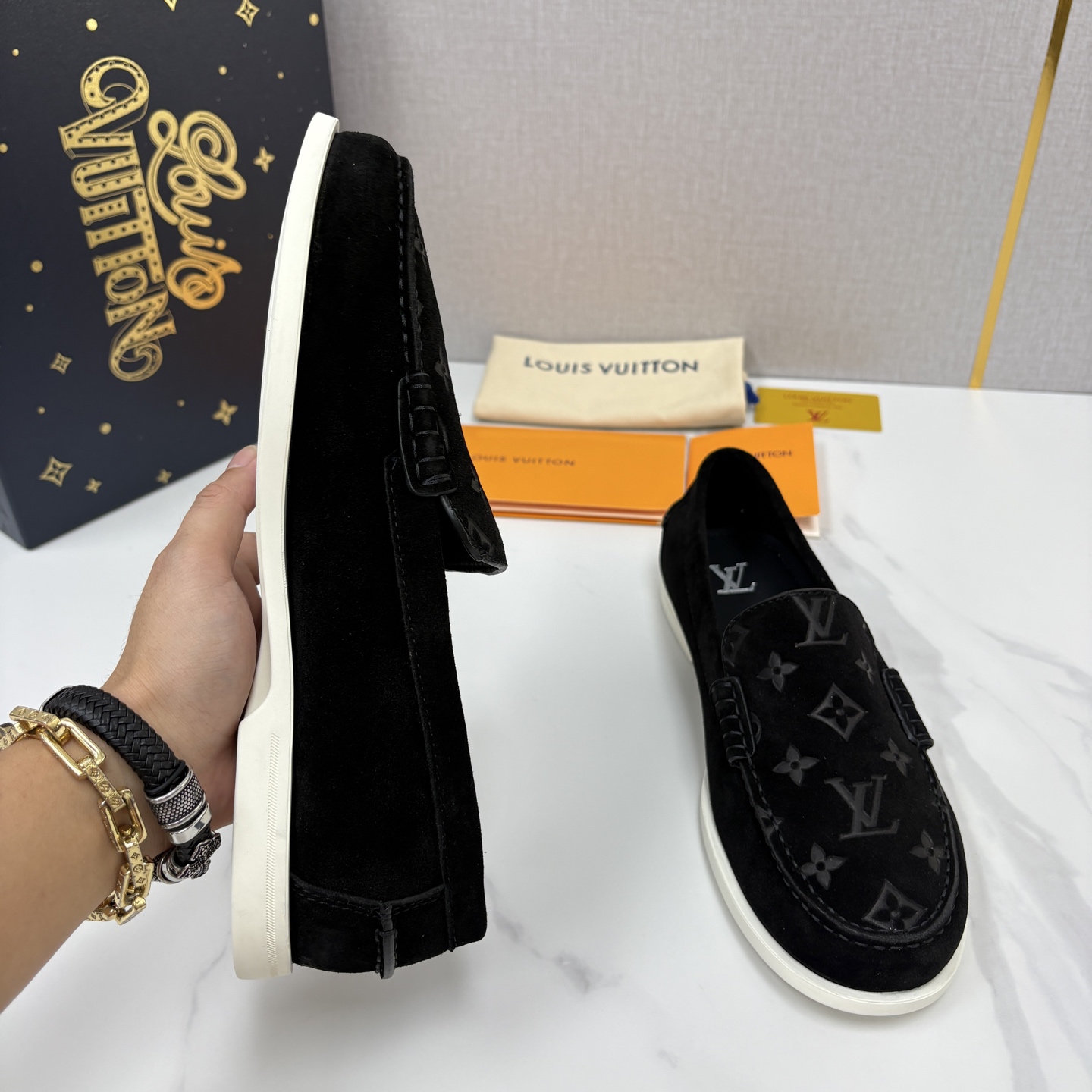 💋💍L 家新品 LOU*S  VUITTO*  新品男士休闲乐福鞋    甄选进口开边珠牛皮/反绒牛皮制