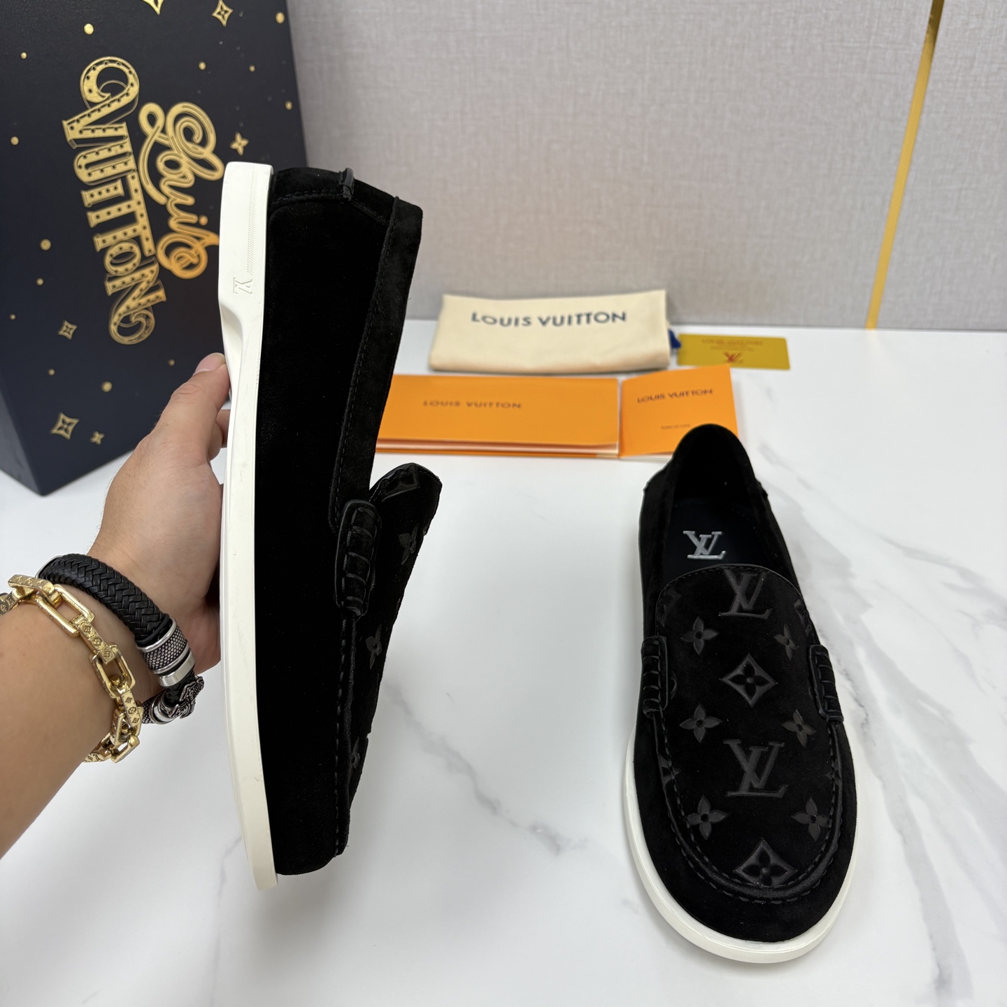 💋💍L 家新品 LOU*S  VUITTO*  新品男士休闲乐福鞋    甄选进口开边珠牛皮/反绒牛皮制