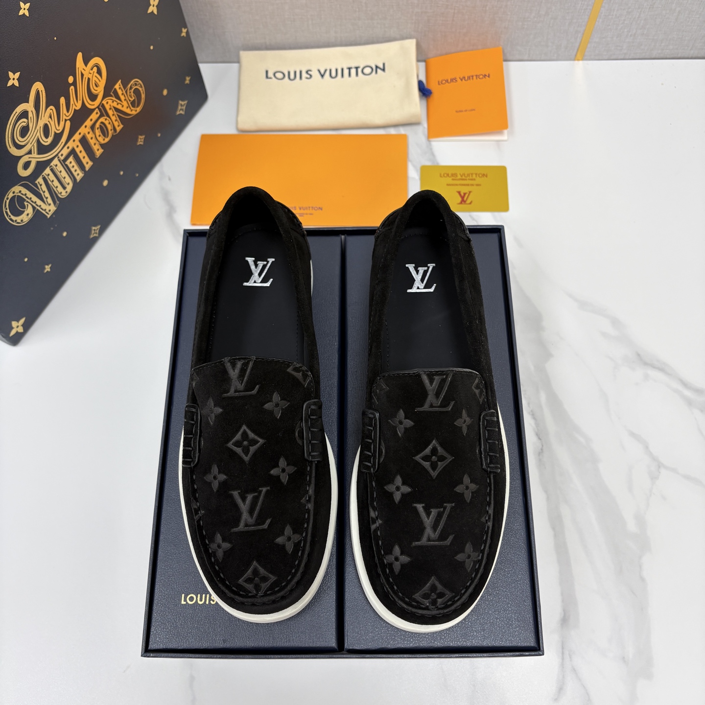 💋💍L 家新品 LOU*S  VUITTO*  新品男士休闲乐福鞋    甄选进口开边珠牛皮/反绒牛皮制