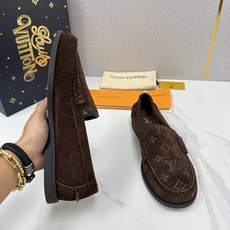 💋💍L 家新品 LOU*S VUITTO* 新品男士休闲乐福鞋 甄选进口开边珠牛皮/反绒牛皮制 💋💍L 家新品 LOU*S VUITTO* 新品男士休闲乐福鞋 甄选进口开边珠牛皮/反绒牛皮制