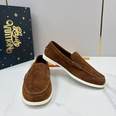 💋💍L 家新品 LOU*S VUITTO* 新品男士休闲乐福鞋 甄选进口开边珠牛皮/反绒牛皮制 💋💍L 家新品 LOU*S VUITTO* 新品男士休闲乐福鞋 甄选进口开边珠牛皮/反绒牛皮制