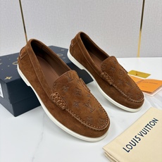 💋💍L 家新品 LOU*S VUITTO* 新品男士休闲乐福鞋 甄选进口开边珠牛皮/反绒牛皮制 💋💍L 家新品 LOU*S VUITTO* 新品男士休闲乐福鞋 甄选进口开边珠牛皮/反绒牛皮制