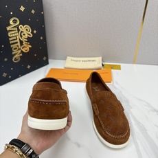 💋💍L 家新品 LOU*S VUITTO* 新品男士休闲乐福鞋 甄选进口开边珠牛皮/反绒牛皮制 💋💍L 家新品 LOU*S VUITTO* 新品男士休闲乐福鞋 甄选进口开边珠牛皮/反绒牛皮制