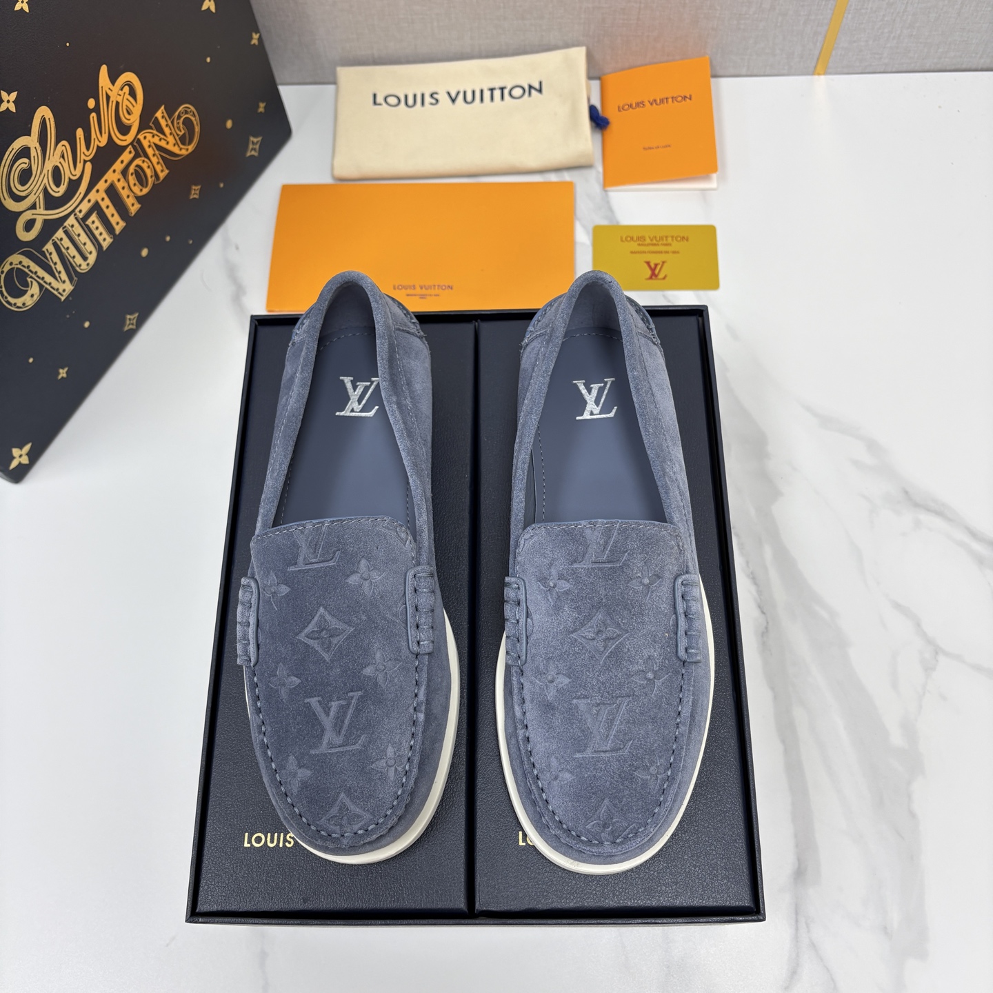 💋💍L 家新品 LOU*S  VUITTO*  新品男士休闲乐福鞋    甄选进口开边珠牛皮/反绒牛皮制
