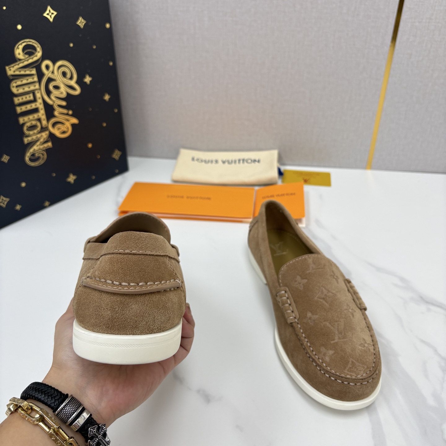 💋💍L 家新品 LOU*S  VUITTO*  新品男士休闲乐福鞋    甄选进口开边珠牛皮/反绒牛皮制