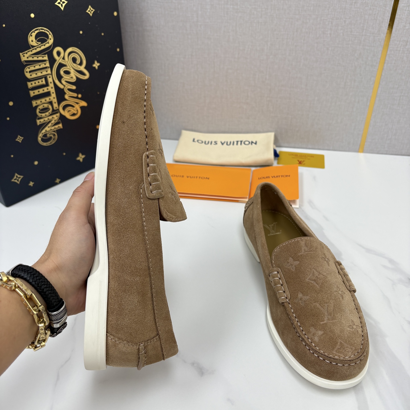 💋💍L 家新品 LOU*S  VUITTO*  新品男士休闲乐福鞋    甄选进口开边珠牛皮/反绒牛皮制