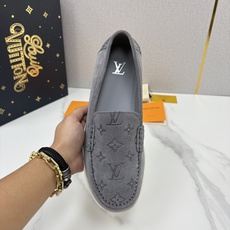 💋💍L 家新品 LOU*S VUITTO* 新品男士休闲乐福鞋 甄选进口开边珠牛皮/反绒牛皮制 💋💍L 家新品 LOU*S VUITTO* 新品男士休闲乐福鞋 甄选进口开边珠牛皮/反绒牛皮制