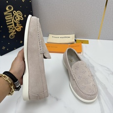 💋💍L 家新品 LOU*S VUITTO* 新品男士休闲乐福鞋 甄选进口开边珠牛皮/反绒牛皮制 💋💍L 家新品 LOU*S VUITTO* 新品男士休闲乐福鞋 甄选进口开边珠牛皮/反绒牛皮制