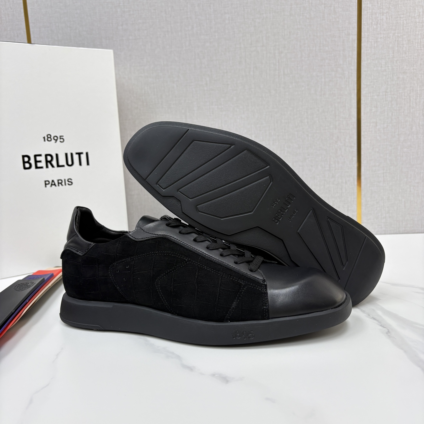 💋💍Berlut* 布鲁提 新款刀锋造型板鞋来袭 新品Stellar 拼接鳄鱼纹🐊休闲运动鞋 官方 15,30 💋💍Berlut* 布鲁提 新款刀锋造型板鞋来袭 新品Stellar 拼接鳄鱼纹🐊休闲运动鞋 官方 15,30