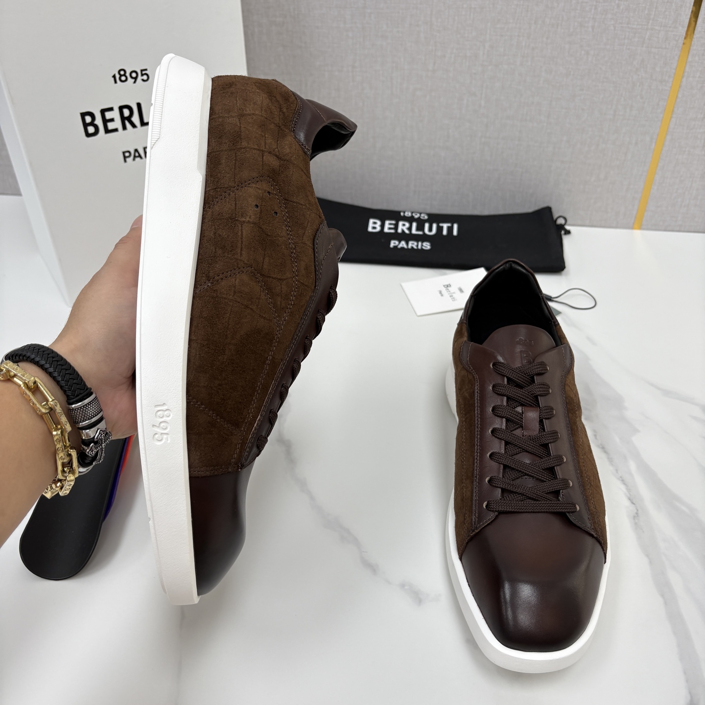 💋💍Berlut* 布鲁提 新款刀锋造型板鞋来袭 新品Stellar 拼接鳄鱼纹🐊休闲运动鞋 官方 15,30 💋💍Berlut* 布鲁提 新款刀锋造型板鞋来袭 新品Stellar 拼接鳄鱼纹🐊休闲运动鞋 官方 15,30