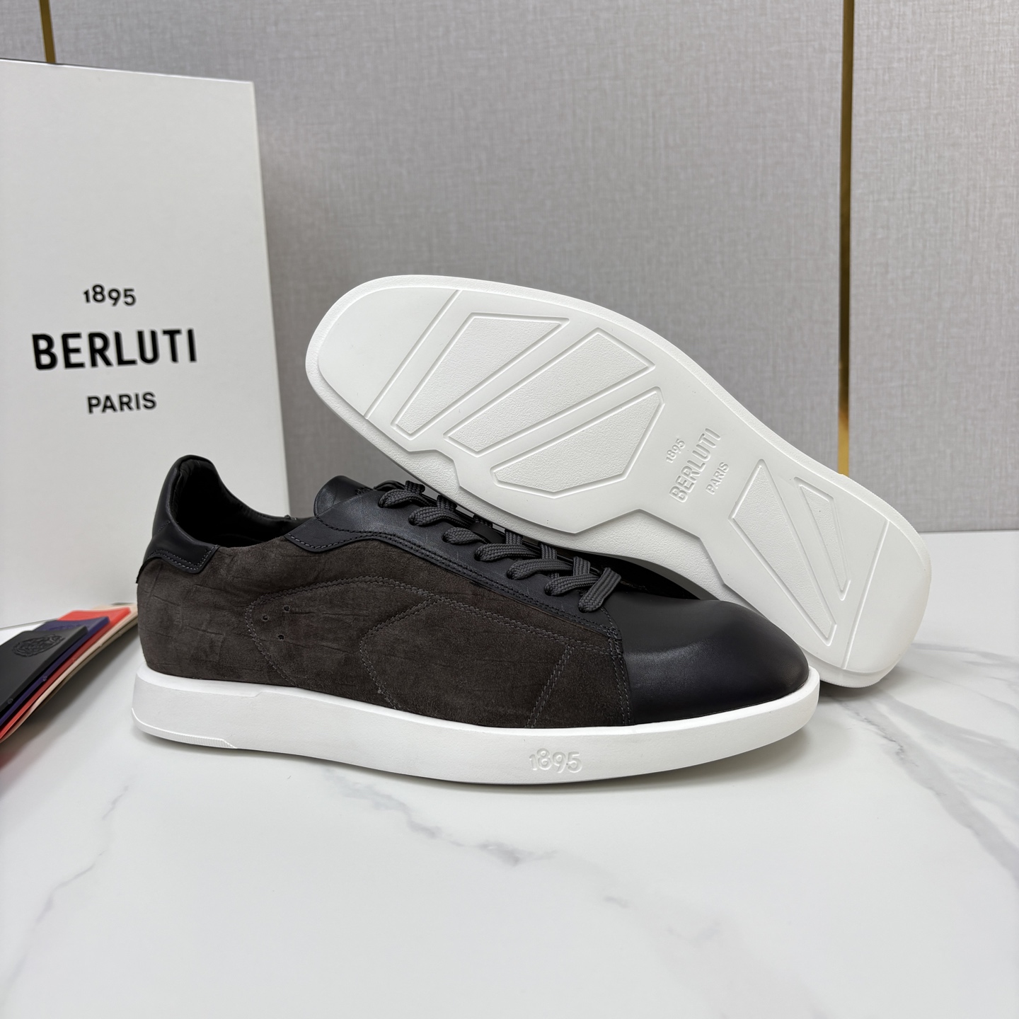 💋💍Berlut* 布鲁提 新款刀锋造型板鞋来袭 新品Stellar 拼接鳄鱼纹🐊休闲运动鞋 官方 15,30 💋💍Berlut* 布鲁提 新款刀锋造型板鞋来袭 新品Stellar 拼接鳄鱼纹🐊休闲运动鞋 官方 15,30