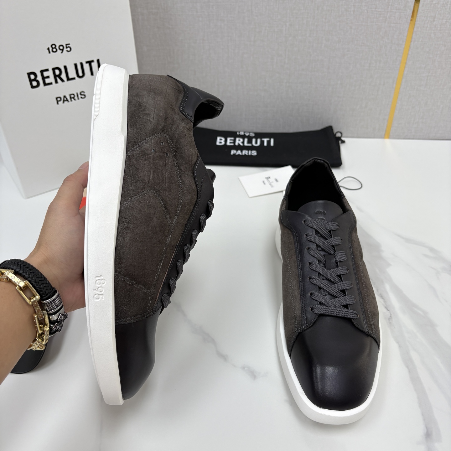 💋💍Berlut* 布鲁提 新款刀锋造型板鞋来袭 新品Stellar 拼接鳄鱼纹🐊休闲运动鞋 官方 15,30 💋💍Berlut* 布鲁提 新款刀锋造型板鞋来袭 新品Stellar 拼接鳄鱼纹🐊休闲运动鞋 官方 15,30