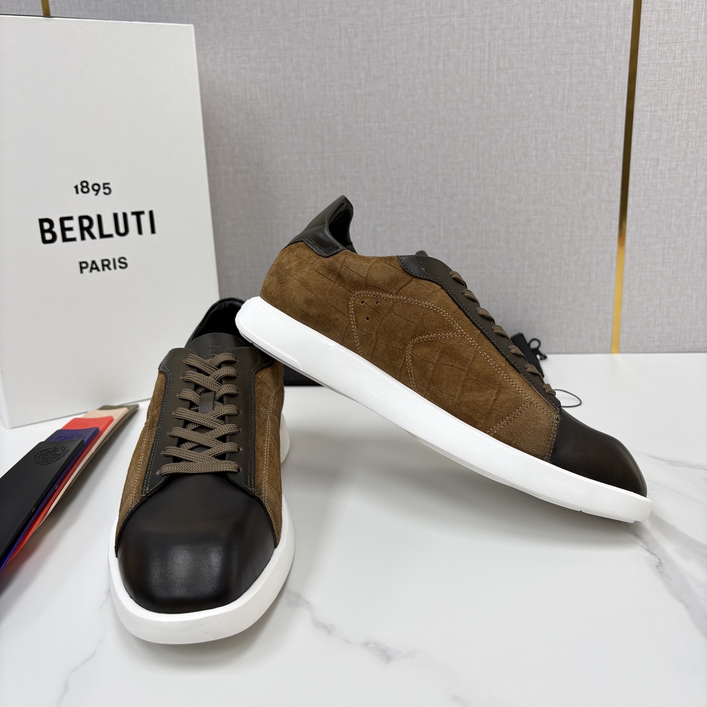 💋💍Berlut* 布鲁提 新款刀锋造型板鞋来袭 新品Stellar 拼接鳄鱼纹🐊休闲运动鞋 官方 15,30 💋💍Berlut* 布鲁提 新款刀锋造型板鞋来袭 新品Stellar 拼接鳄鱼纹🐊休闲运动鞋 官方 15,30