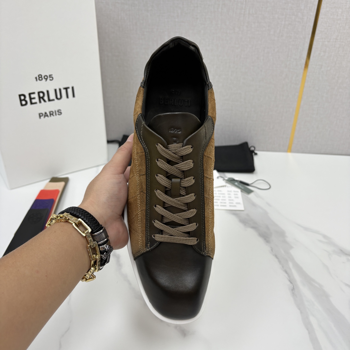 💋💍Berlut* 布鲁提 新款刀锋造型板鞋来袭 新品Stellar 拼接鳄鱼纹🐊休闲运动鞋 官方 15,30 💋💍Berlut* 布鲁提 新款刀锋造型板鞋来袭 新品Stellar 拼接鳄鱼纹🐊休闲运动鞋 官方 15,30