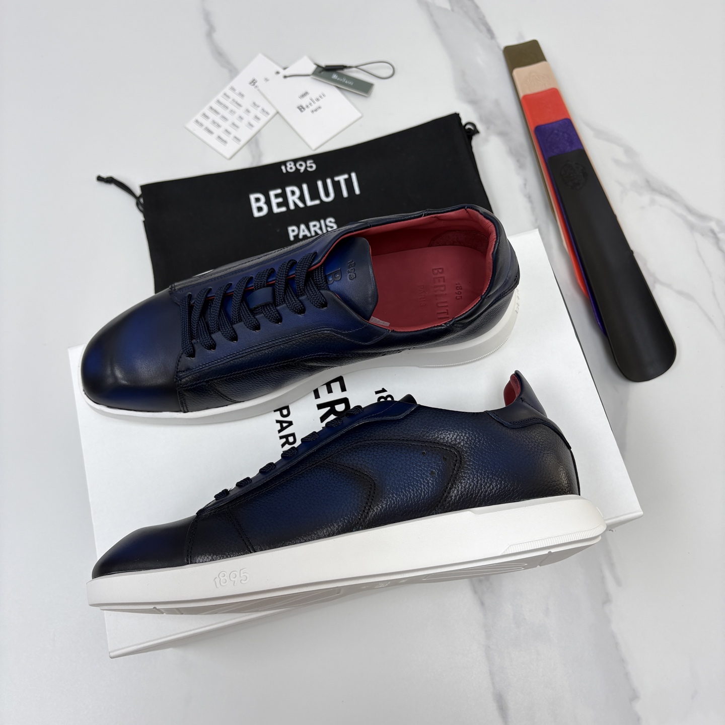 💋💍Berlut* 布鲁提 新款刀锋造型板鞋来袭 新品Stellar Scritto刺青手绘图纹休闲运动鞋 官 💋💍Berlut* 布鲁提 新款刀锋造型板鞋来袭 新品Stellar Scritto刺青手绘图纹休闲运动鞋 官