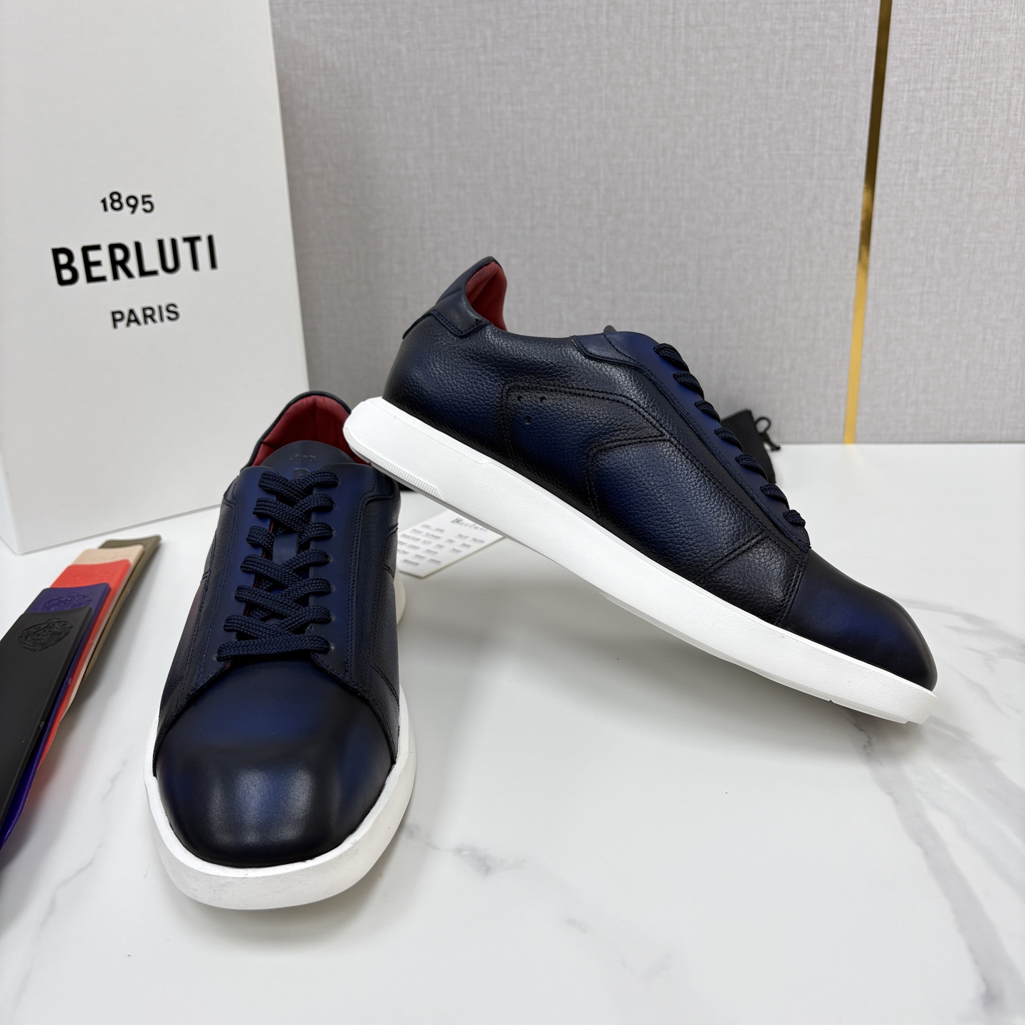 💋💍Berlut* 布鲁提 新款刀锋造型板鞋来袭 新品Stellar Scritto刺青手绘图纹休闲运动鞋 官 💋💍Berlut* 布鲁提 新款刀锋造型板鞋来袭 新品Stellar Scritto刺青手绘图纹休闲运动鞋 官