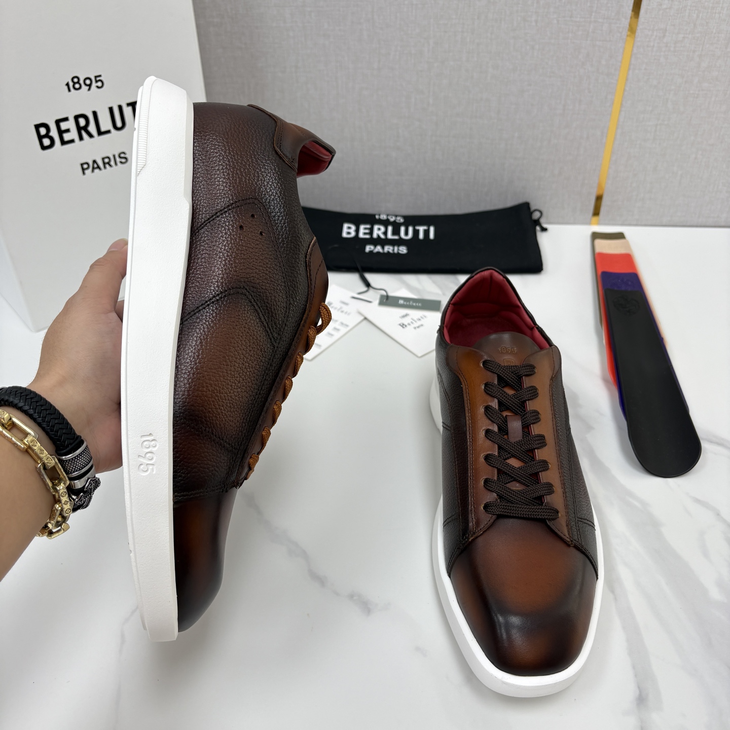 💋💍Berlut* 布鲁提 新款刀锋造型板鞋来袭 新品Stellar Scritto刺青手绘图纹休闲运动鞋 官 💋💍Berlut* 布鲁提 新款刀锋造型板鞋来袭 新品Stellar Scritto刺青手绘图纹休闲运动鞋 官
