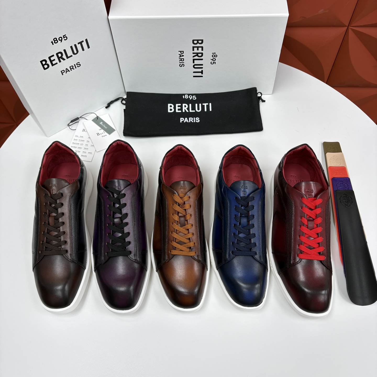 💋💍Berlut* 布鲁提 新款刀锋造型板鞋来袭 新品Stellar Scritto刺青手绘图纹休闲运动鞋 官 💋💍Berlut* 布鲁提 新款刀锋造型板鞋来袭 新品Stellar Scritto刺青手绘图纹休闲运动鞋 官