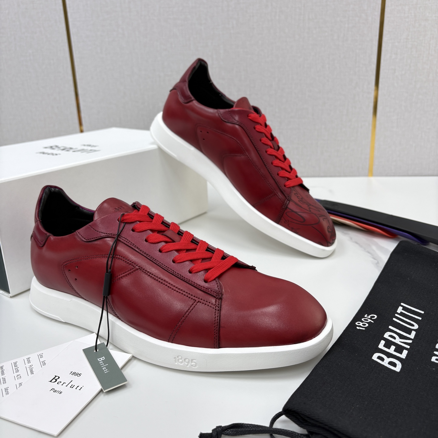 💋💍Berlut* 布鲁提 新款刀锋造型板鞋来袭 新品Stellar Scritto刺青手绘图纹休闲运动鞋 官 💋💍Berlut* 布鲁提 新款刀锋造型板鞋来袭 新品Stellar Scritto刺青手绘图纹休闲运动鞋 官