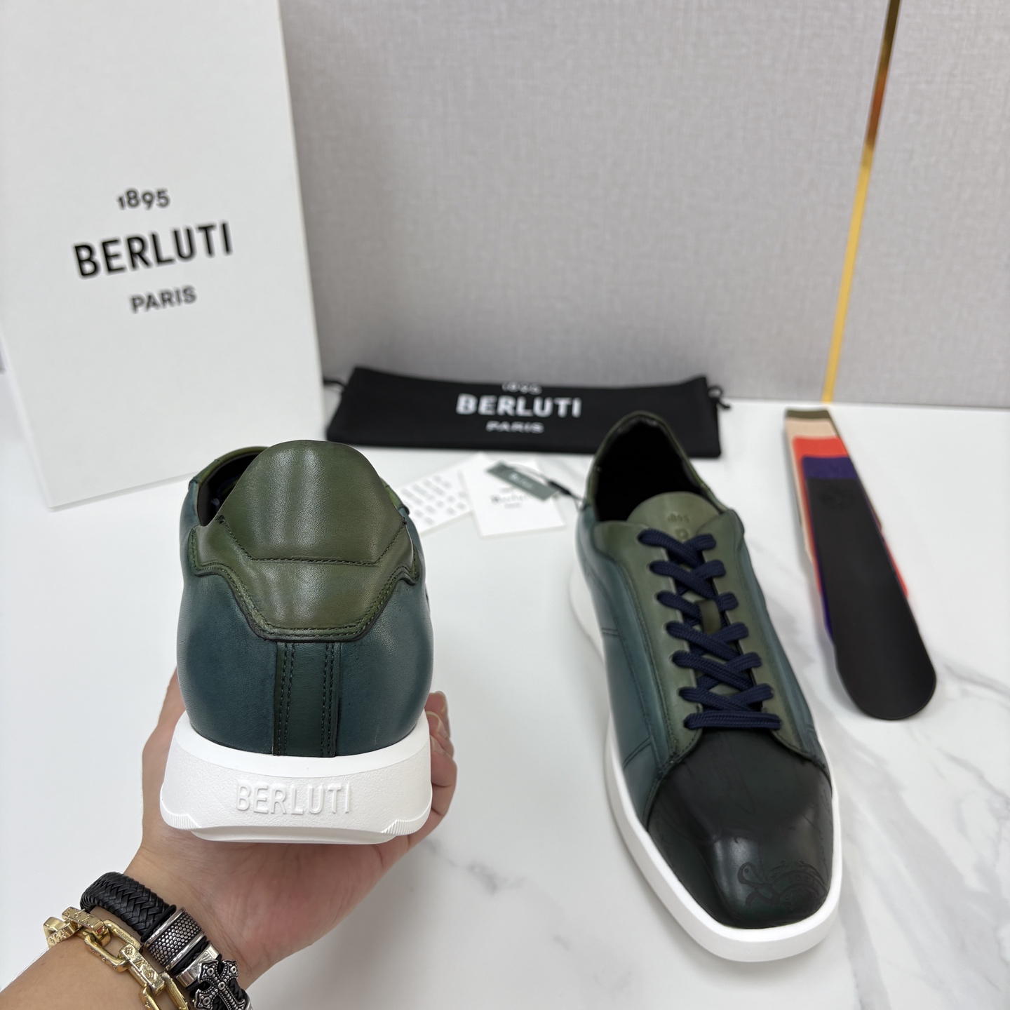 💋💍Berlut* 布鲁提 新款刀锋造型板鞋来袭 新品Stellar Scritto刺青手绘图纹休闲运动鞋 官 💋💍Berlut* 布鲁提 新款刀锋造型板鞋来袭 新品Stellar Scritto刺青手绘图纹休闲运动鞋 官