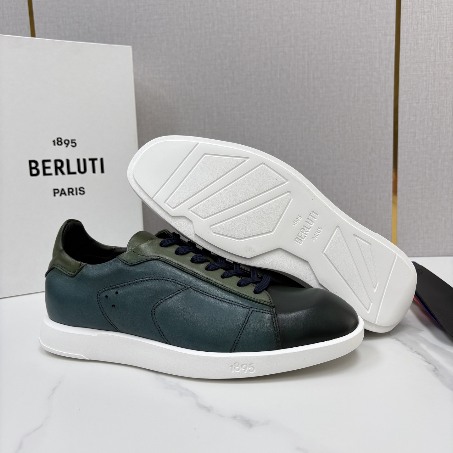 💋💍Berlut* 布鲁提 新款刀锋造型板鞋来袭 新品Stellar Scritto刺青手绘图纹休闲运动鞋 官 💋💍Berlut* 布鲁提 新款刀锋造型板鞋来袭 新品Stellar Scritto刺青手绘图纹休闲运动鞋 官