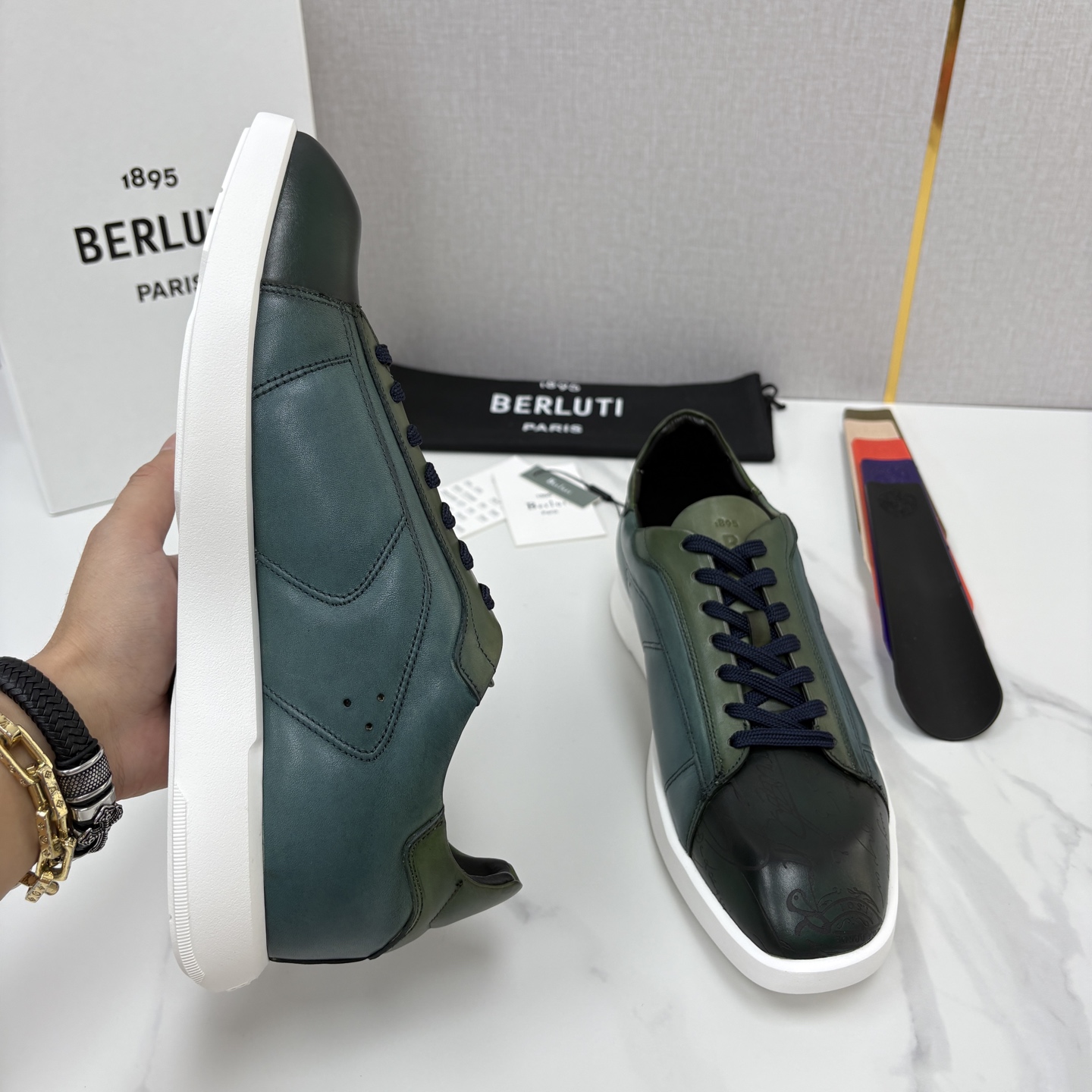 💋💍Berlut* 布鲁提 新款刀锋造型板鞋来袭 新品Stellar Scritto刺青手绘图纹休闲运动鞋 官 💋💍Berlut* 布鲁提 新款刀锋造型板鞋来袭 新品Stellar Scritto刺青手绘图纹休闲运动鞋 官