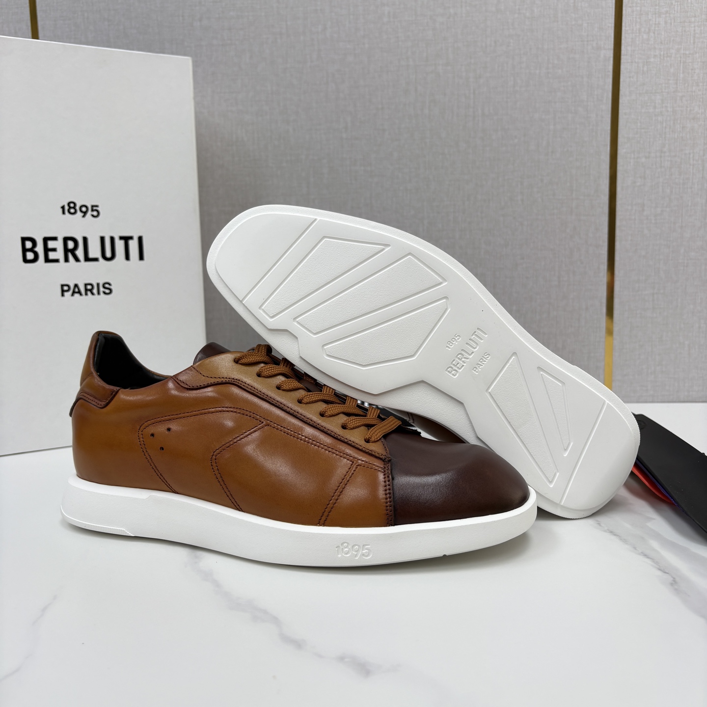 💋💍Berlut* 布鲁提 新款刀锋造型板鞋来袭 新品Stellar Scritto刺青手绘图纹休闲运动鞋 官 💋💍Berlut* 布鲁提 新款刀锋造型板鞋来袭 新品Stellar Scritto刺青手绘图纹休闲运动鞋 官