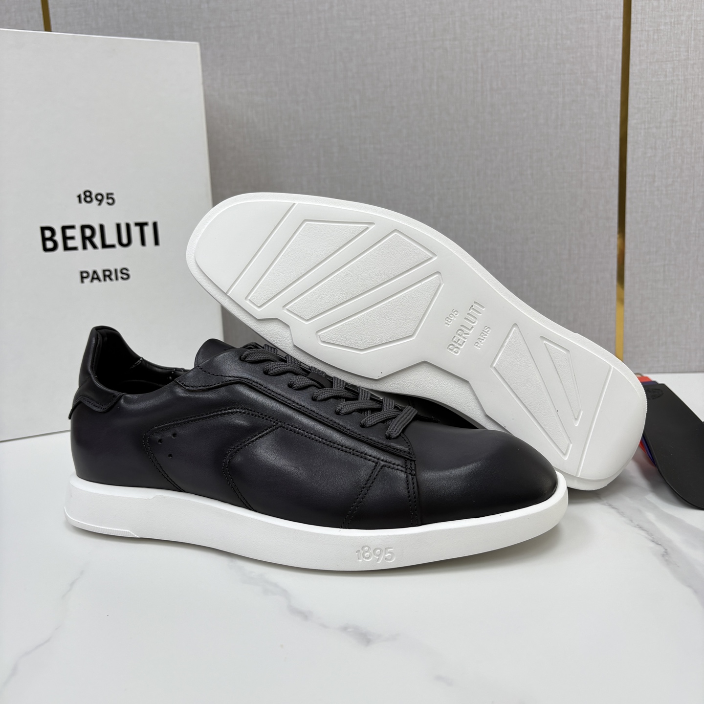 💋💍Berlut* 布鲁提 新款刀锋造型板鞋来袭 新品Stellar Scritto刺青手绘图纹休闲运动鞋 官 💋💍Berlut* 布鲁提 新款刀锋造型板鞋来袭 新品Stellar Scritto刺青手绘图纹休闲运动鞋 官