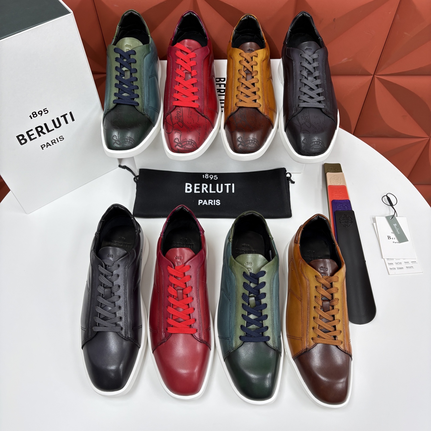 💋💍Berlut* 布鲁提 新款刀锋造型板鞋来袭 新品Stellar Scritto刺青手绘图纹休闲运动鞋 官 💋💍Berlut* 布鲁提 新款刀锋造型板鞋来袭 新品Stellar Scritto刺青手绘图纹休闲运动鞋 官