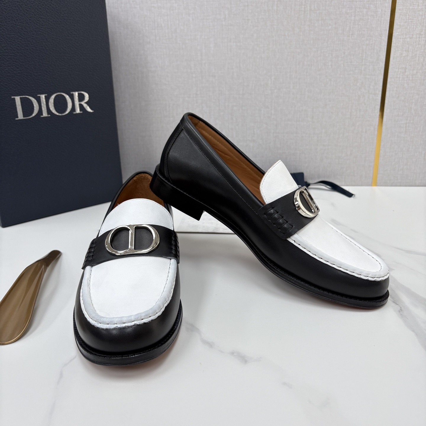💋💍 CD家新品 迪-奥 Dio* Granville乐福鞋皮鞋 黑色光滑牛皮鞋 官方 8,400 这款乐 💋💍 CD家新品 迪-奥 Dio* Granville乐福鞋皮鞋 黑色光滑牛皮鞋 官方 8,400 这款乐