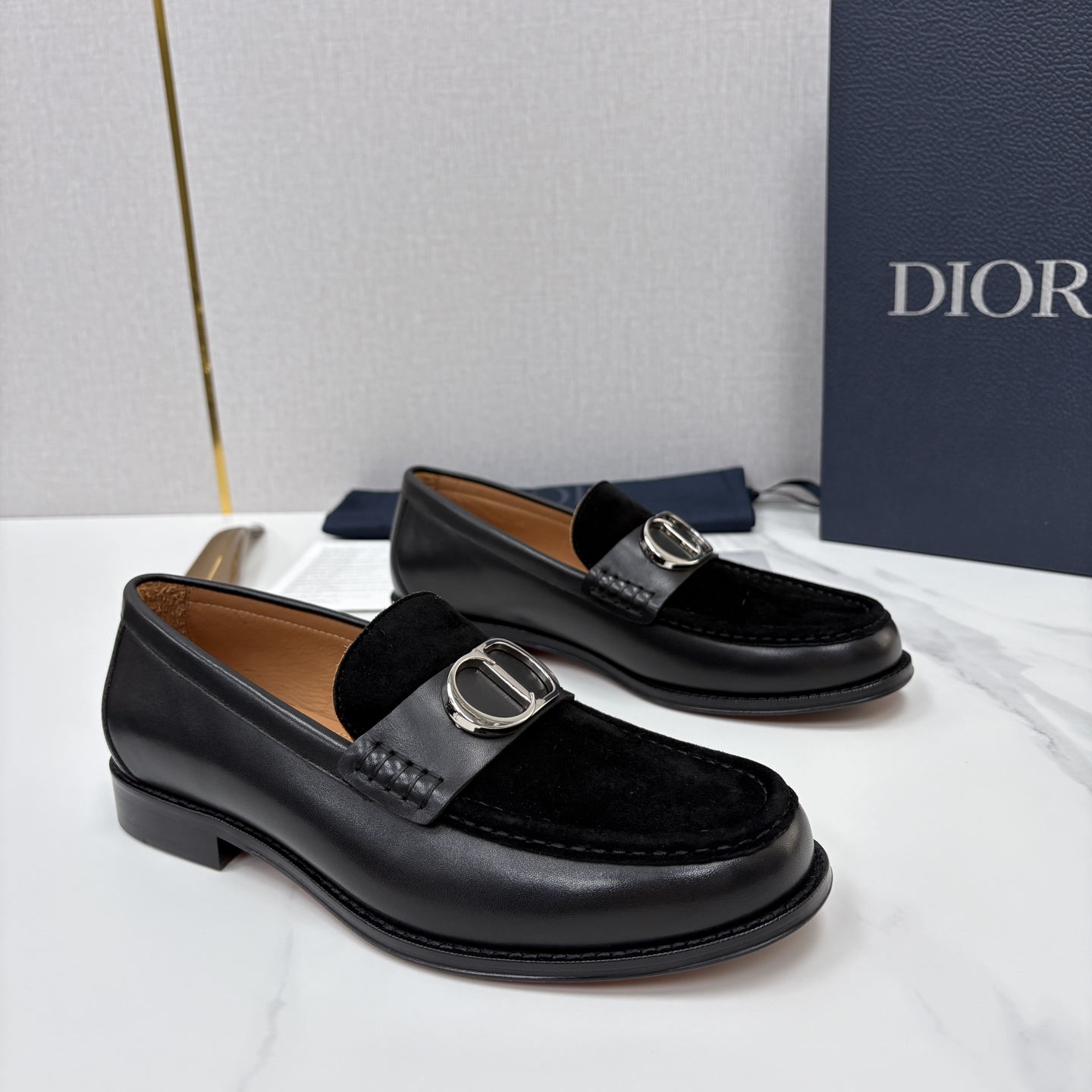 💋💍 CD家新品 迪-奥 Dio* Granville乐福鞋皮鞋 黑色光滑牛皮鞋 官方 8,400 这款乐 💋💍 CD家新品 迪-奥 Dio* Granville乐福鞋皮鞋 黑色光滑牛皮鞋 官方 8,400 这款乐