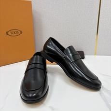 💋💍TOD*S 新品 托德-斯 皮革乐福鞋 官方 6,180 本款乐福鞋以柔软反牛皮革/牛皮/开边珠制成, 💋💍TOD*S 新品 托德-斯 皮革乐福鞋 官方 6,180 本款乐福鞋以柔软反牛皮革/牛皮/开边珠制成,