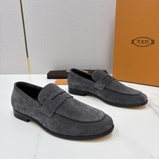 💋💍TOD*S 新品 托德-斯 皮革乐福鞋 官方 6,180 本款乐福鞋以柔软反牛皮革/牛皮/开边珠制成, 💋💍TOD*S 新品 托德-斯 皮革乐福鞋 官方 6,180 本款乐福鞋以柔软反牛皮革/牛皮/开边珠制成,