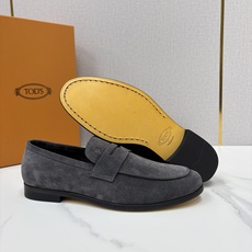 💋💍TOD*S 新品 托德-斯 皮革乐福鞋 官方 6,180 本款乐福鞋以柔软反牛皮革/牛皮/开边珠制成, 💋💍TOD*S 新品 托德-斯 皮革乐福鞋 官方 6,180 本款乐福鞋以柔软反牛皮革/牛皮/开边珠制成,