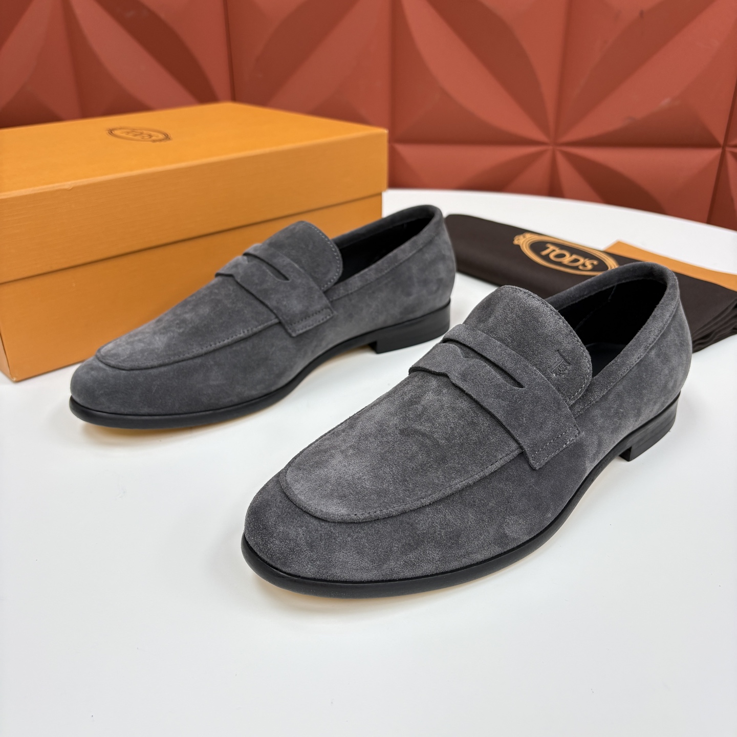 💋💍TOD*S 新品 托德-斯 皮革乐福鞋 官方 6,180 本款乐福鞋以柔软反牛皮革/牛皮/开边珠制成, 💋💍TOD*S 新品 托德-斯 皮革乐福鞋 官方 6,180 本款乐福鞋以柔软反牛皮革/牛皮/开边珠制成,