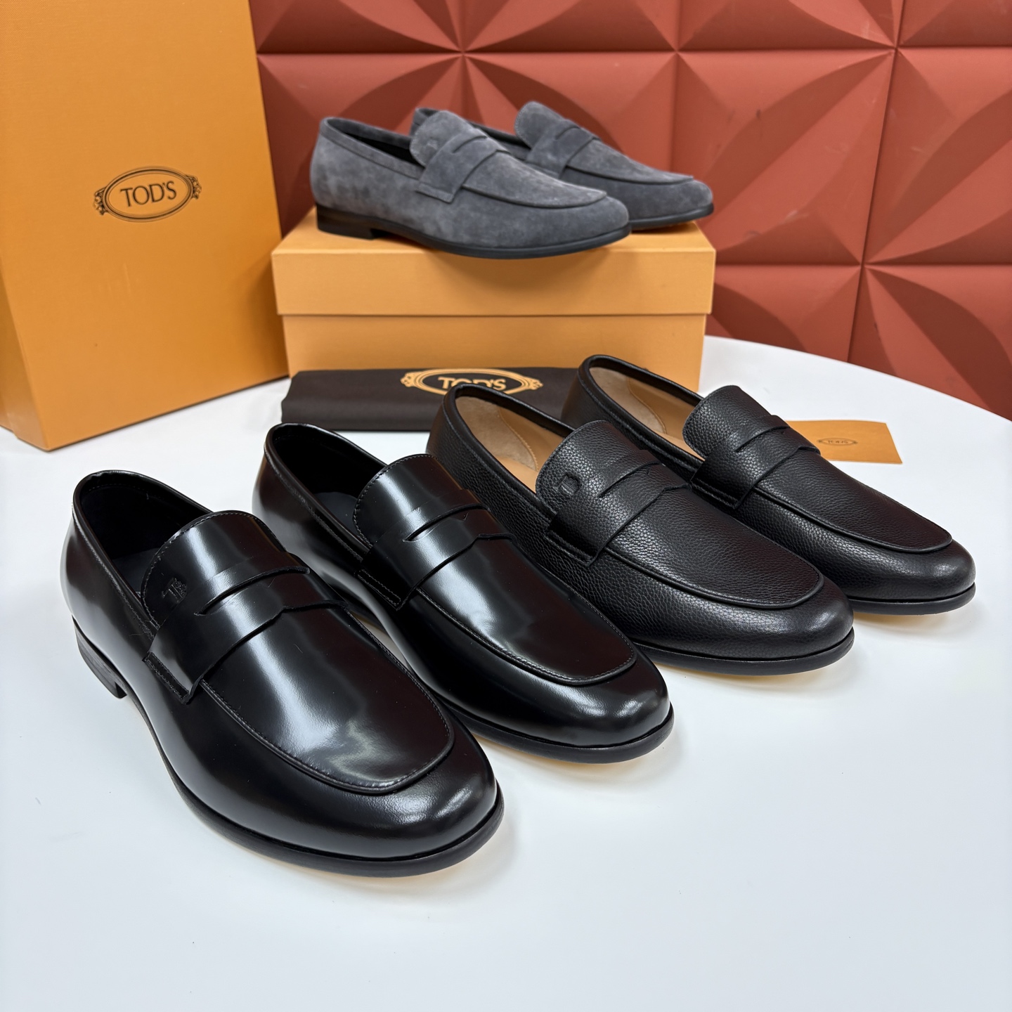 💋💍TOD*S 新品 托德-斯 皮革乐福鞋 官方 6,180 本款乐福鞋以柔软反牛皮革/牛皮/开边珠制成, 💋💍TOD*S 新品 托德-斯 皮革乐福鞋 官方 6,180 本款乐福鞋以柔软反牛皮革/牛皮/开边珠制成,
