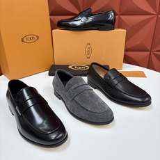 💋💍TOD*S 新品 托德-斯 皮革乐福鞋 官方 6,180 本款乐福鞋以柔软反牛皮革/牛皮/开边珠制成, 💋💍TOD*S 新品 托德-斯 皮革乐福鞋 官方 6,180 本款乐福鞋以柔软反牛皮革/牛皮/开边珠制成,