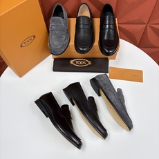 💋💍TOD*S 新品 托德-斯 皮革乐福鞋 官方 6,180 本款乐福鞋以柔软反牛皮革/牛皮/开边珠制成, 💋💍TOD*S 新品 托德-斯 皮革乐福鞋 官方 6,180 本款乐福鞋以柔软反牛皮革/牛皮/开边珠制成,