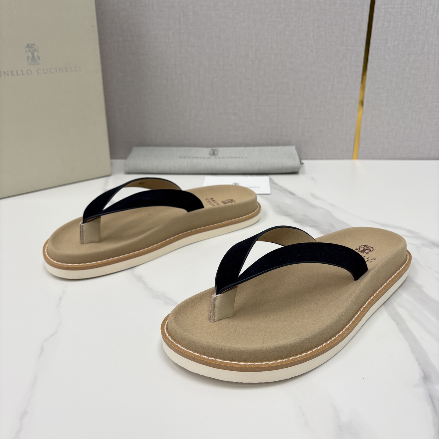 💋💍BC家 新品凉拖鞋 Brunell* Cucinell* 官方 5,700 考究的材料精美了这款夏季男士休闲街 💋💍BC家 新品凉拖鞋 Brunell* Cucinell* 官方 5,700 考究的材料精美了这款夏季男士休闲街