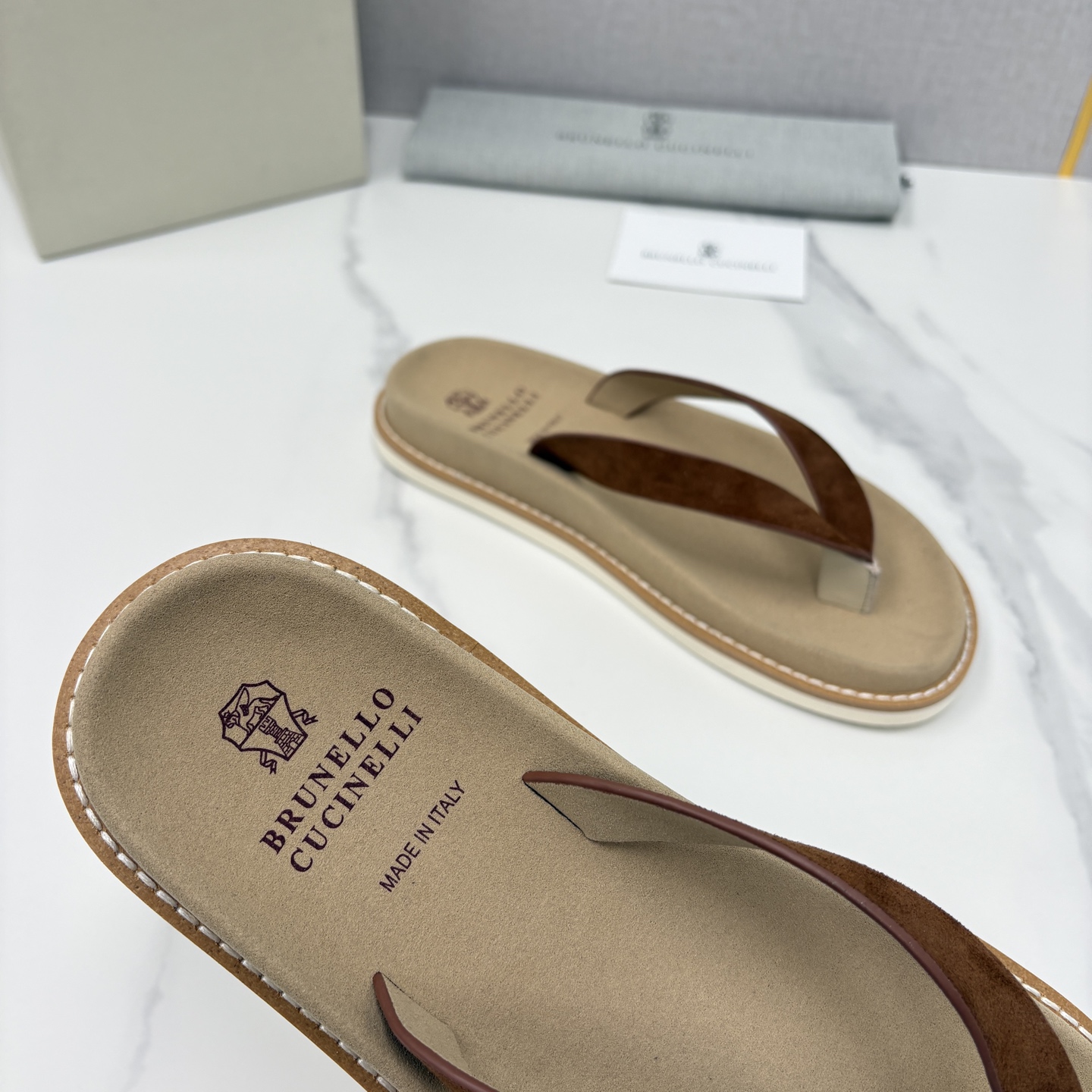 💋💍BC家 新品凉拖鞋 Brunell* Cucinell* 官方 5,700 考究的材料精美了这款夏季男士休闲街 💋💍BC家 新品凉拖鞋 Brunell* Cucinell* 官方 5,700 考究的材料精美了这款夏季男士休闲街
