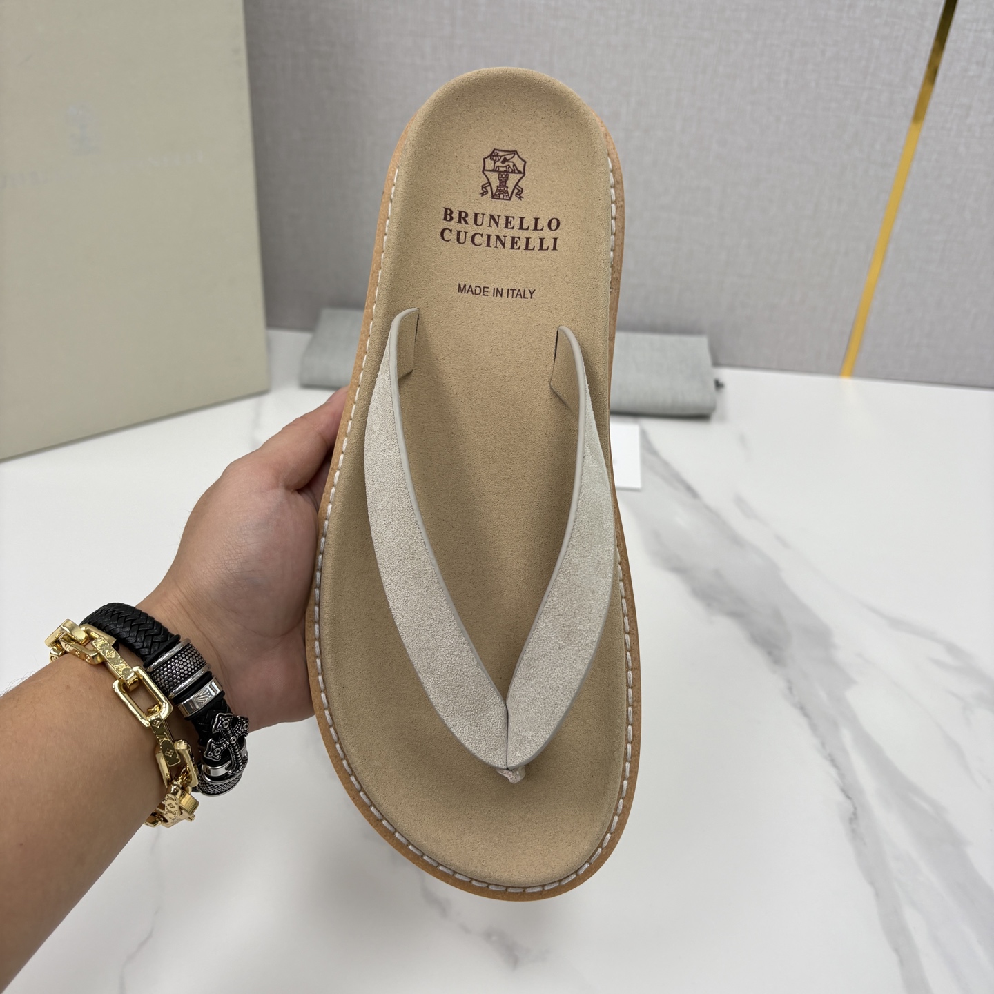 💋💍BC家 新品凉拖鞋 Brunell* Cucinell* 官方 5,700 考究的材料精美了这款夏季男士休闲街 💋💍BC家 新品凉拖鞋 Brunell* Cucinell* 官方 5,700 考究的材料精美了这款夏季男士休闲街