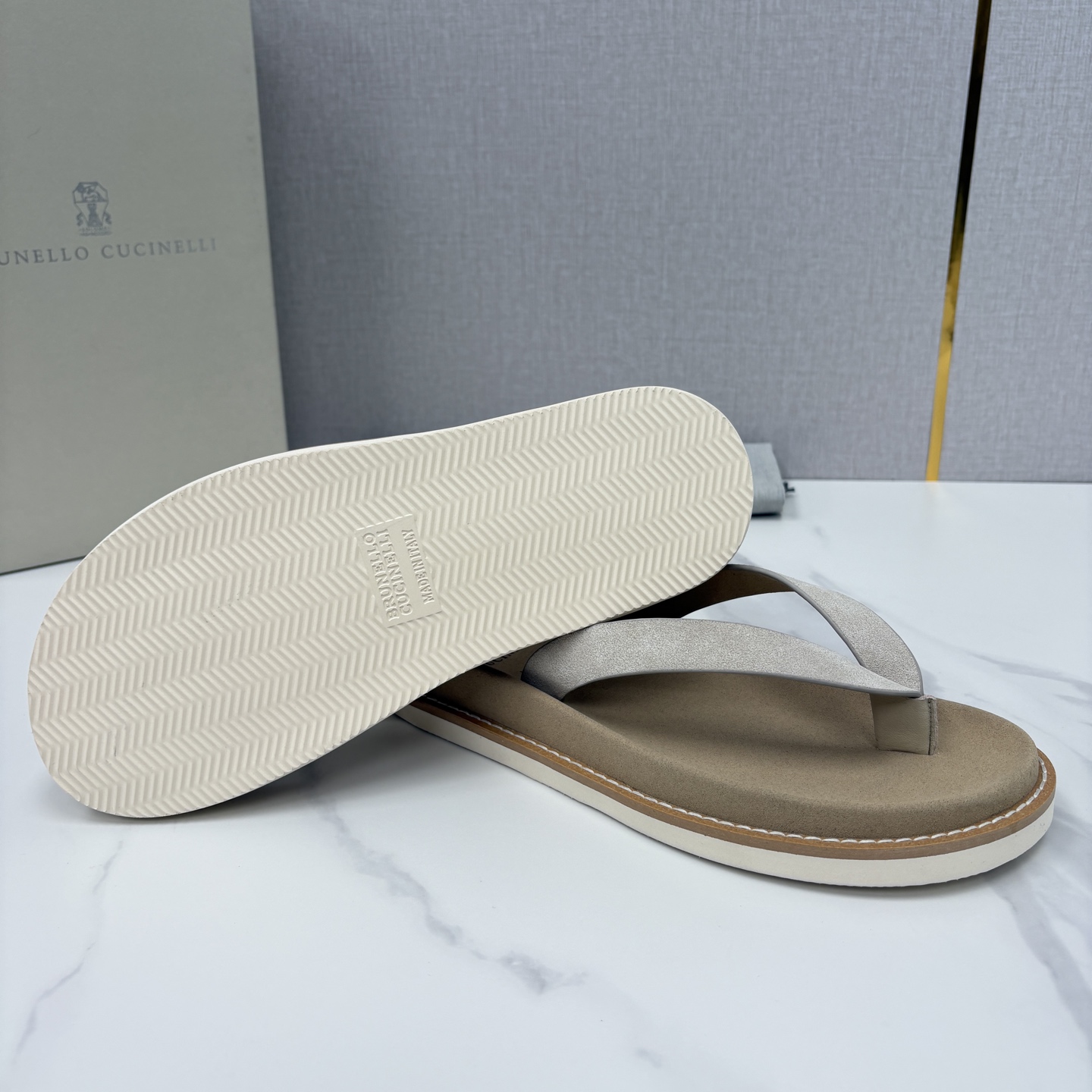 💋💍BC家 新品凉拖鞋 Brunell* Cucinell* 官方 5,700 考究的材料精美了这款夏季男士休闲街 💋💍BC家 新品凉拖鞋 Brunell* Cucinell* 官方 5,700 考究的材料精美了这款夏季男士休闲街