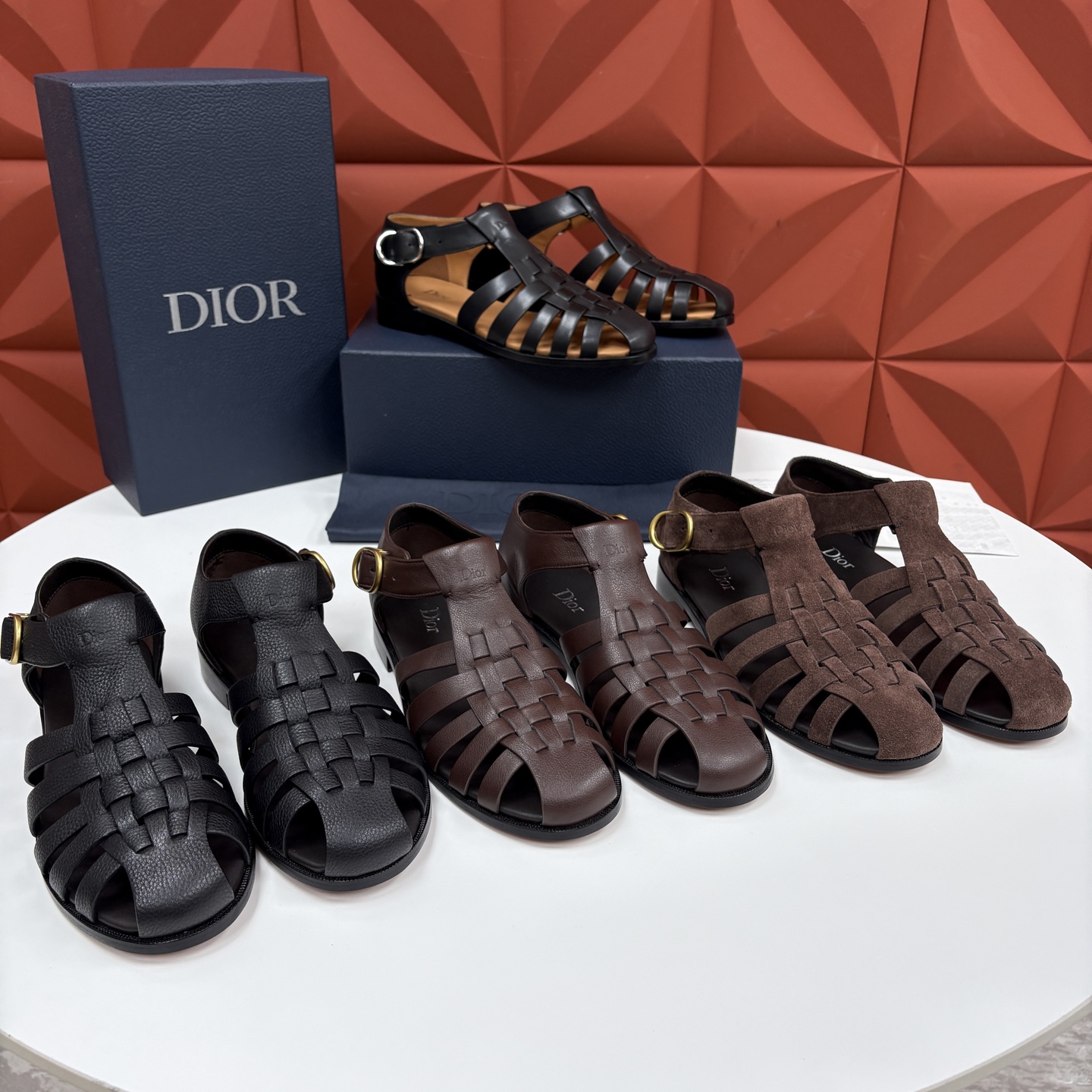 💋💍CD家新品 迪-奥 Dio*r 经典编织罗马渔夫凉鞋|复古轻奢四季百搭款 采用多道进口牛皮革手工交叉编织, 💋💍CD家新品 迪-奥 Dio*r 经典编织罗马渔夫凉鞋|复古轻奢四季百搭款 采用多道进口牛皮革手工交叉编织,
