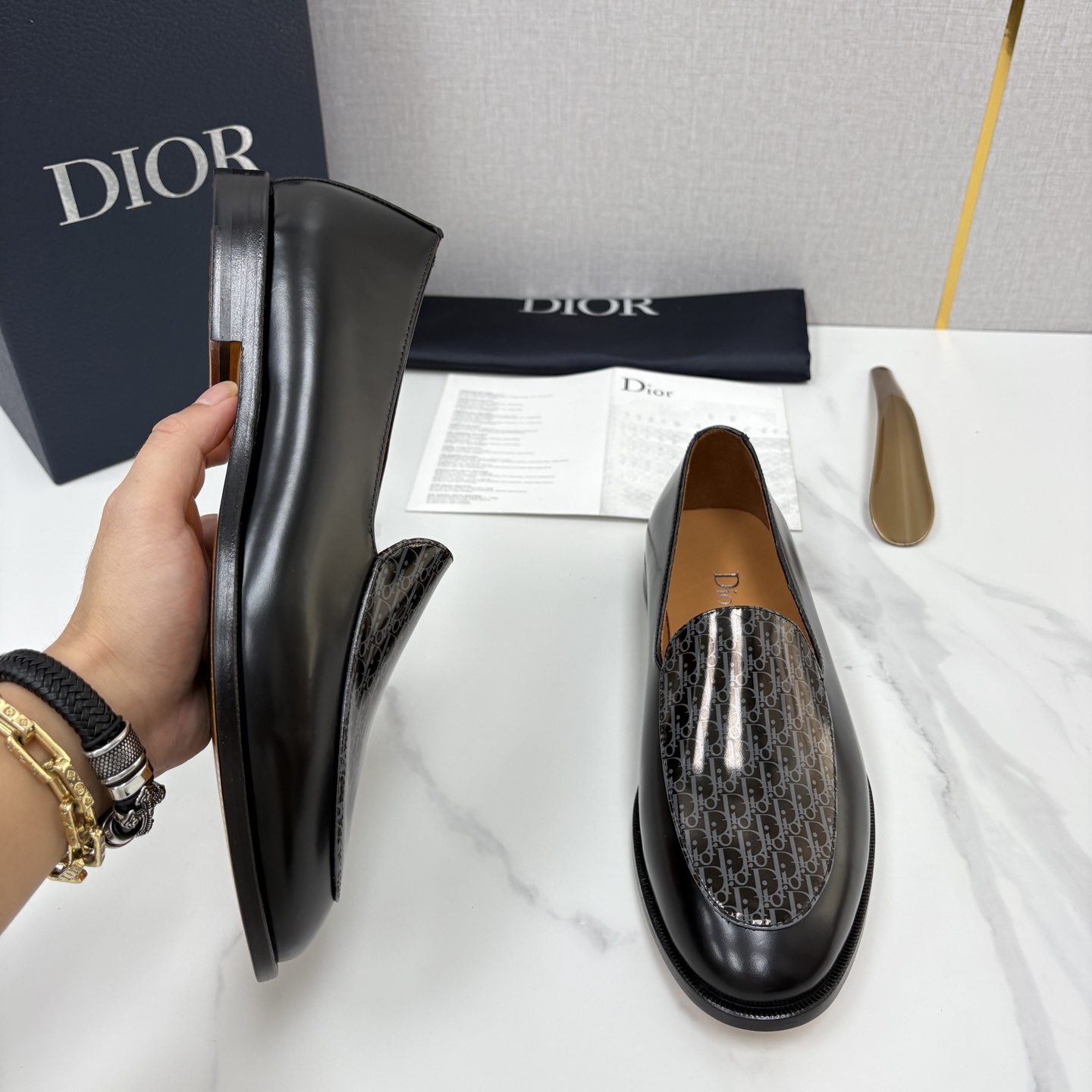 💋💍CD家新品 DIO* TIMELESS 乐福鞋皮鞋 官方 8,600 这款乐福鞋体现经典的优雅气质。采 💋💍CD家新品 DIO* TIMELESS 乐福鞋皮鞋 官方 8,600 这款乐福鞋体现经典的优雅气质。采