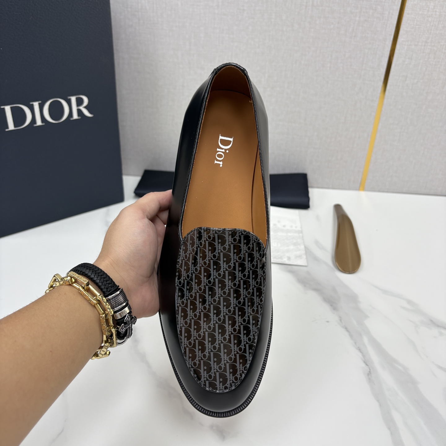 💋💍CD家新品 DIO* TIMELESS 乐福鞋皮鞋 官方 8,600 这款乐福鞋体现经典的优雅气质。采 💋💍CD家新品 DIO* TIMELESS 乐福鞋皮鞋 官方 8,600 这款乐福鞋体现经典的优雅气质。采