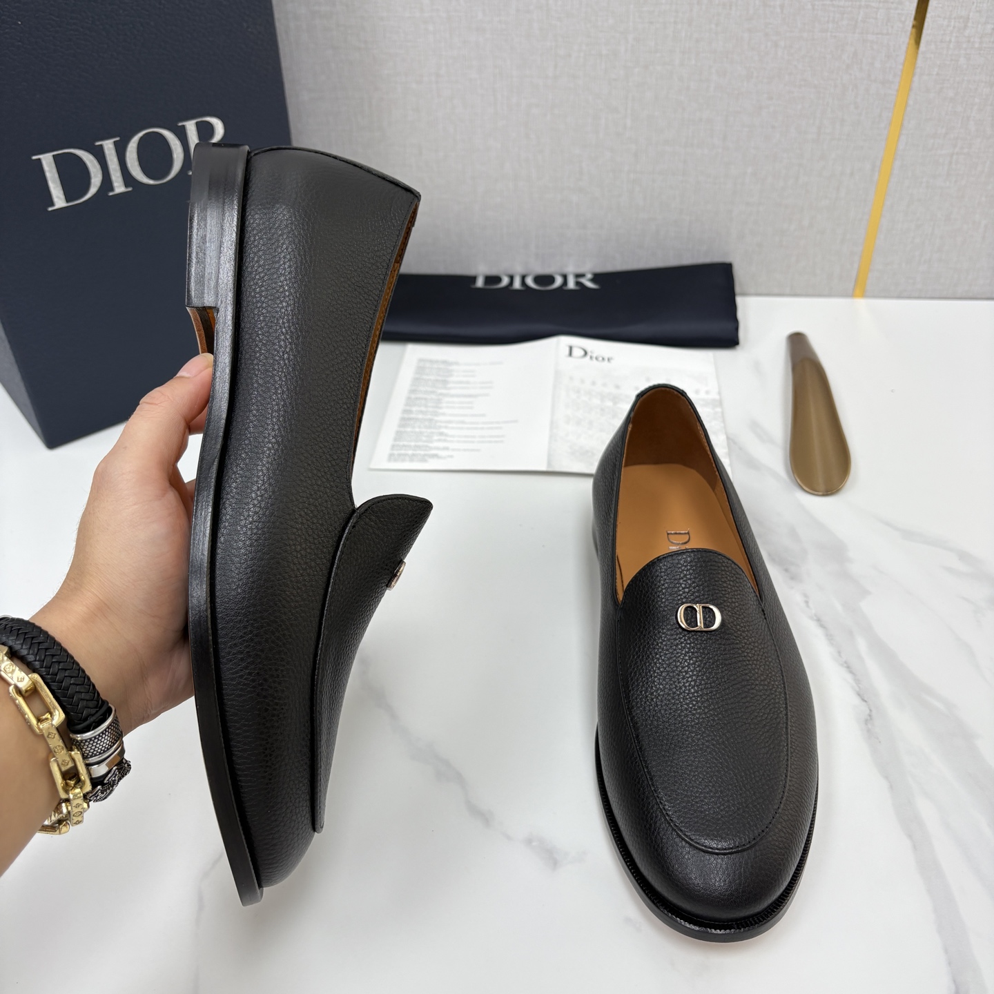 💋💍CD家新品 DIO* TIMELESS 乐福鞋皮鞋 官方 8,600 这款乐福鞋体现经典的优雅气质。采 💋💍CD家新品 DIO* TIMELESS 乐福鞋皮鞋 官方 8,600 这款乐福鞋体现经典的优雅气质。采